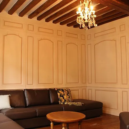 Maison 17eme - Centre Historique De L'eveque - 10 Pers. *